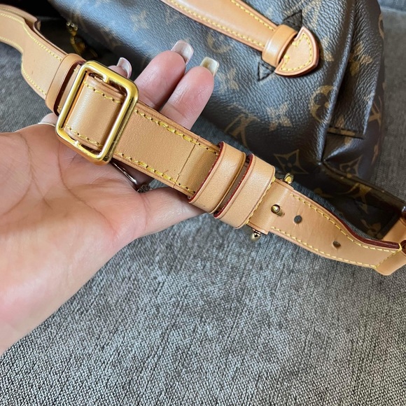 Louis Vuitton Monogram Bumbag - Picture 14 of 16
